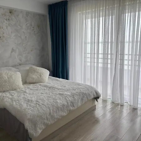 Mamaia Lake Residence