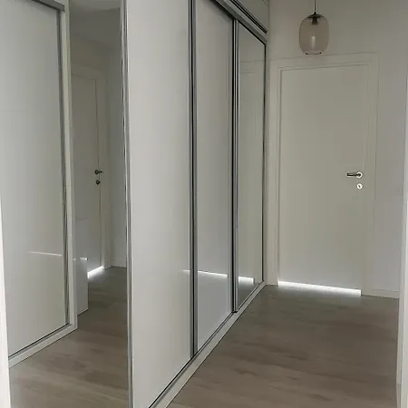 Mamaia Lake Residence 公寓