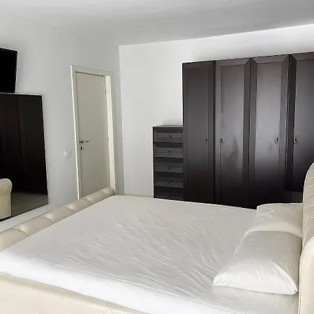 Mamaia Lake Residence Apartment *